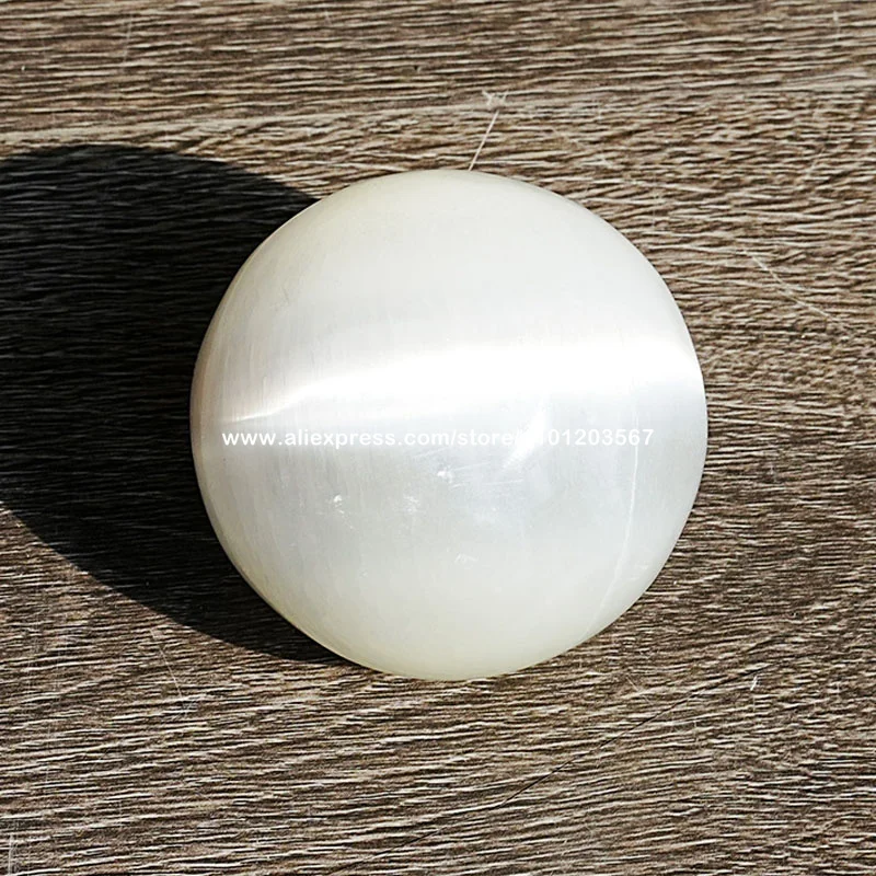 White Morocco Selenite Crystal Stone Sphere Round Smooth Healing Natural Gypsum Satin Spar Gemstone Ball for Altar, Divination