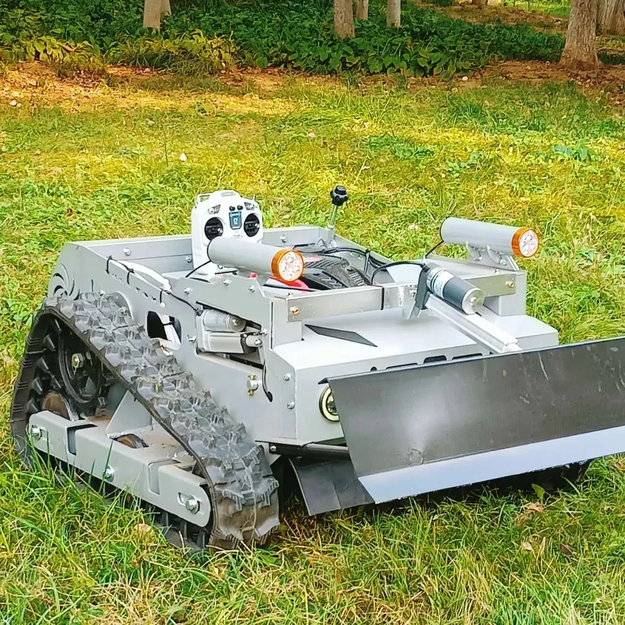 2025 updated Remote Control Lawn Mower Robot blades