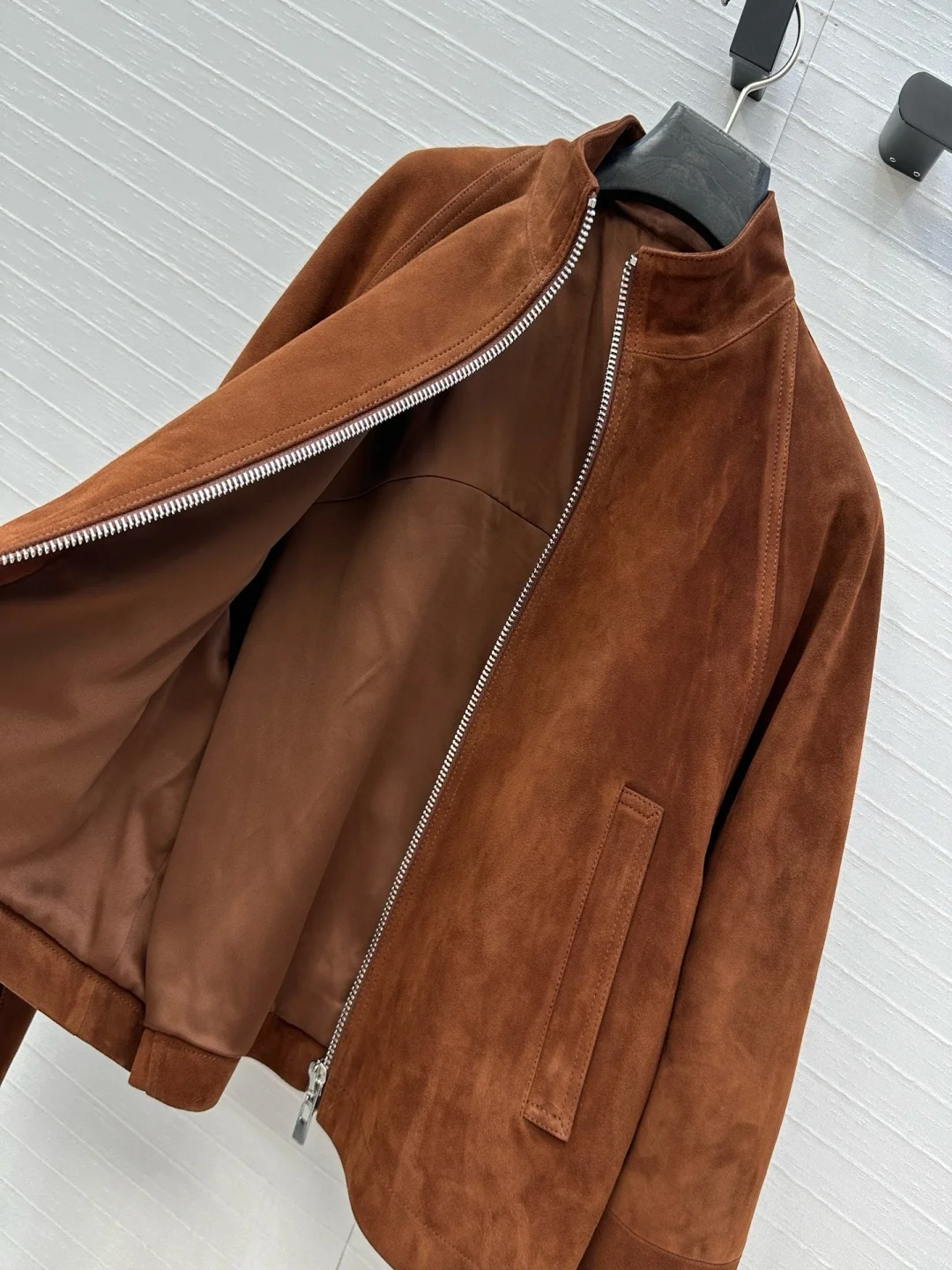 Giacca da moto in pelle scamosciata, cappotto in pelle bordeaux, giacca da motociclista moderna da donna, capispalla vintage chic, cerniera oversize