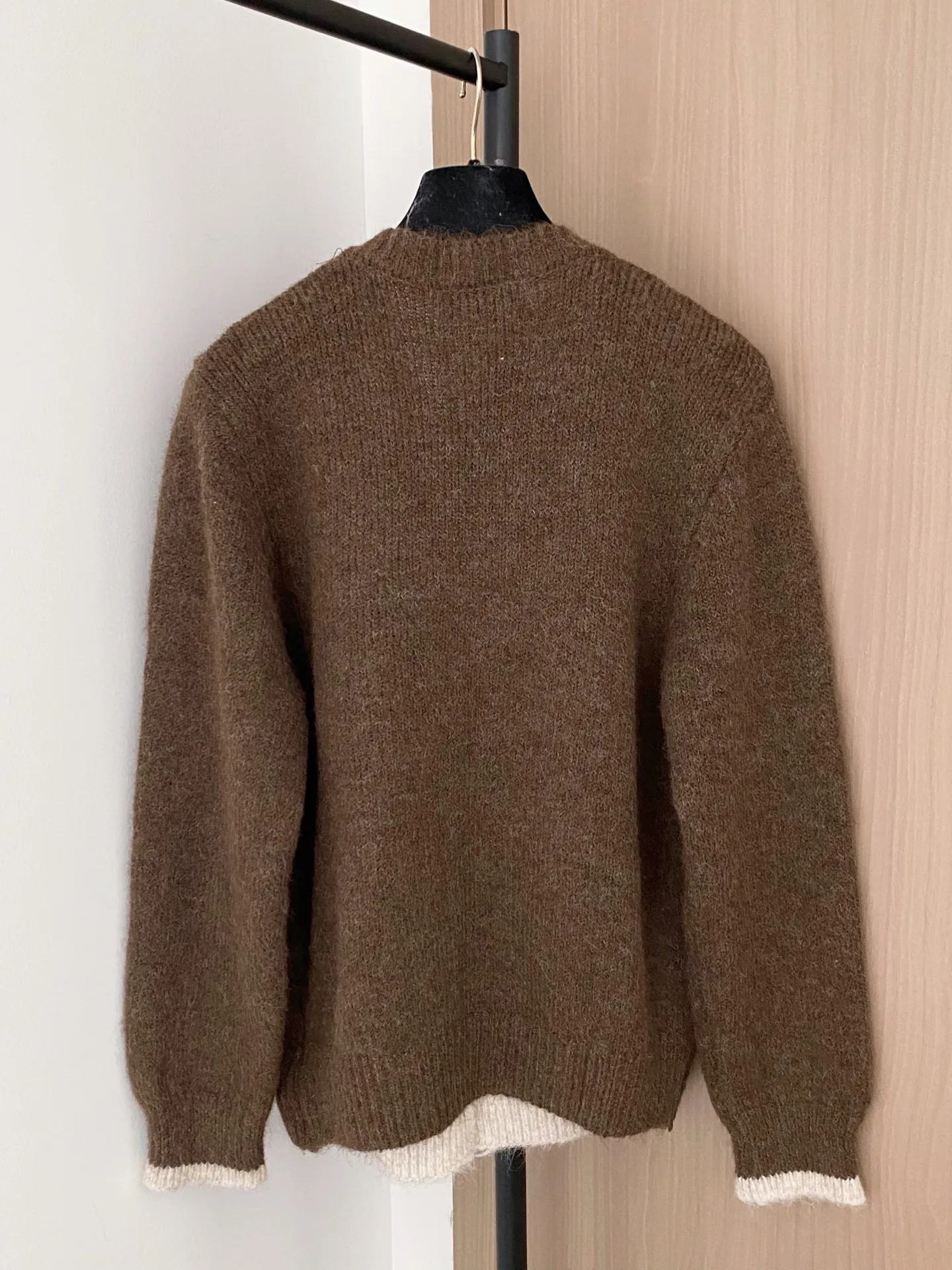 

2025 Autumn and Winter New Women's Coat Knitted Color Blocking Fake Two-piece Wool Knitted Cardigan Coat