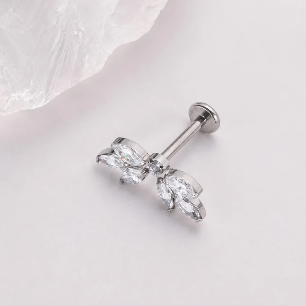 2026 ASTM F136 Titan-Engelsflügel Zweifarbige Ohrstecker für Ohrknorpel-Lippenpiercing Körperschmuck – Detail 4