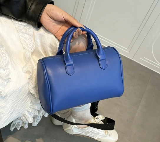 

2025 Fashionable Colorful Pillow Bag with Retro Print Handbag 1650