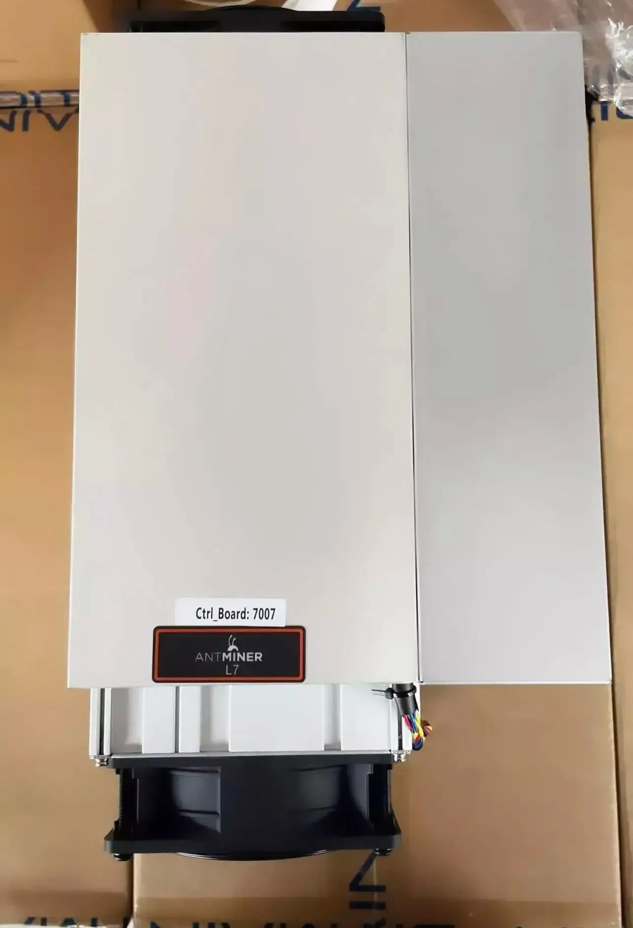 Antminer Z15 Pro 840K Z15 420K Zcash Miner Second Hand Zec Cryptocurrency Mining Machine High Efficiency Equihash Asic Miner