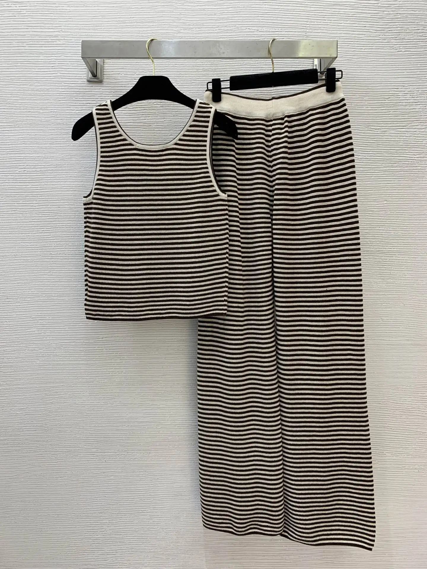 

2025 Women's Striped Knit Two-Piece Set - Slim Fit Sleeveless Top & Wide Leg Pants