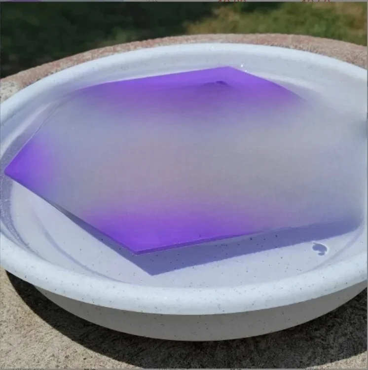 Abreuvoir anti-goûtage pour abeilles – Plateau acrylique hexagonal avec gobelets pour leurres pour l'hydratation de ruche