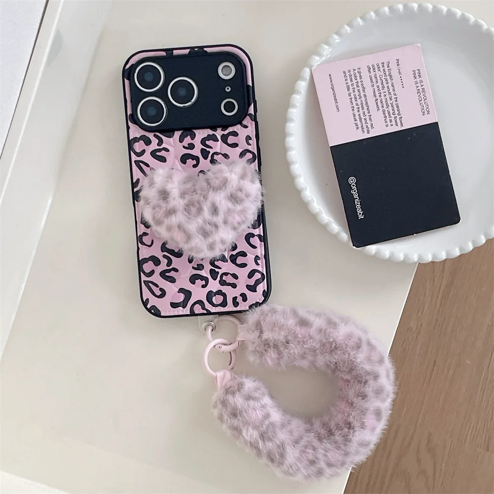 iPhone 17 Pro/13/14/15/16 Pro Max対応 新型高級レザー製プラッシュハート型ストラップ付き落下防止バージョン