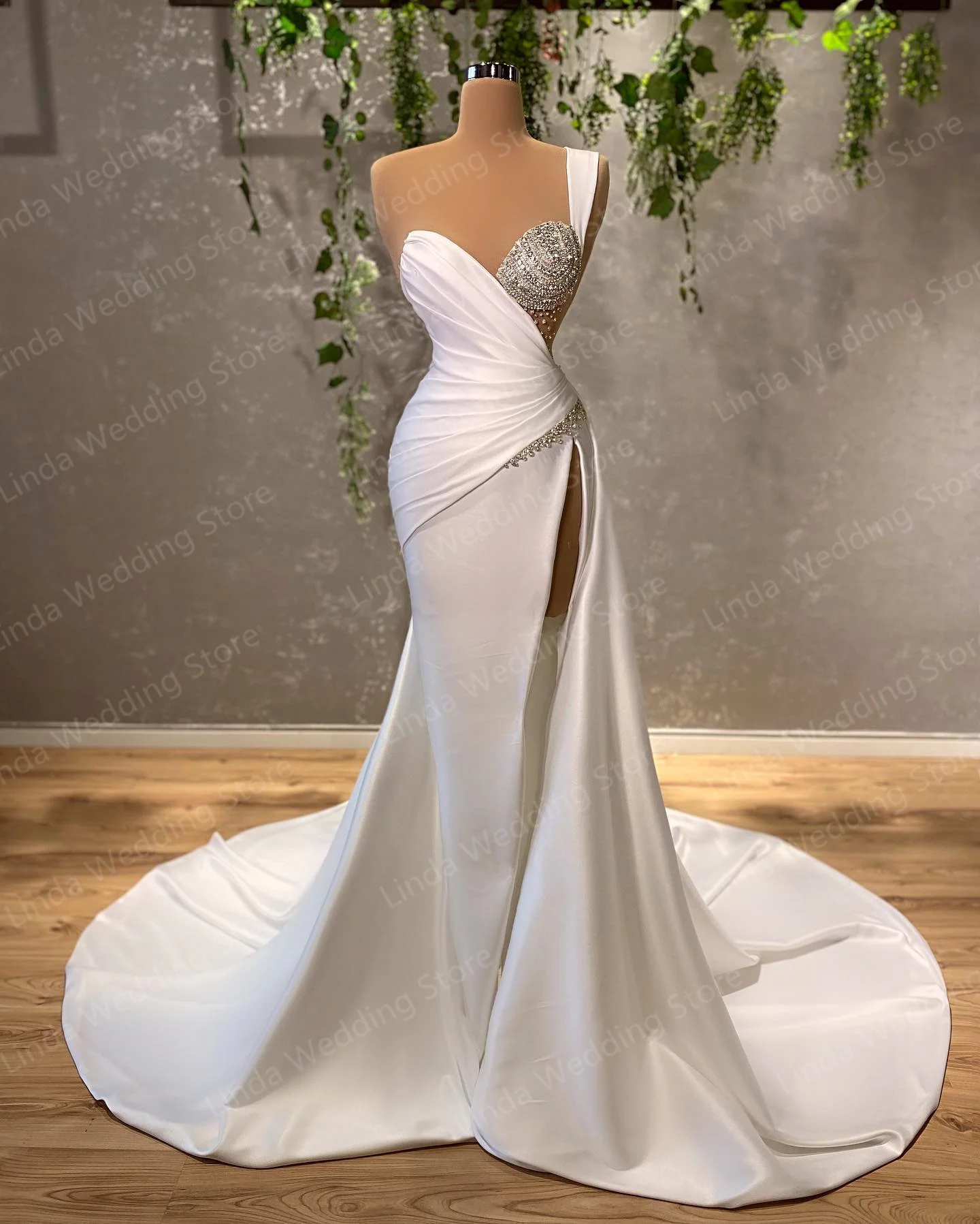 One Shoulder Mermaid Prom Dresses Beading Side Split Elegant Women Gowns Sweep Train Satin Formal Evening Dress