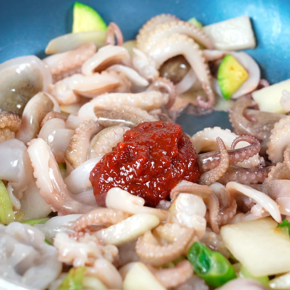 [3인분] 탱글탱글 양념 쭈꾸미볶음 대용량 600g