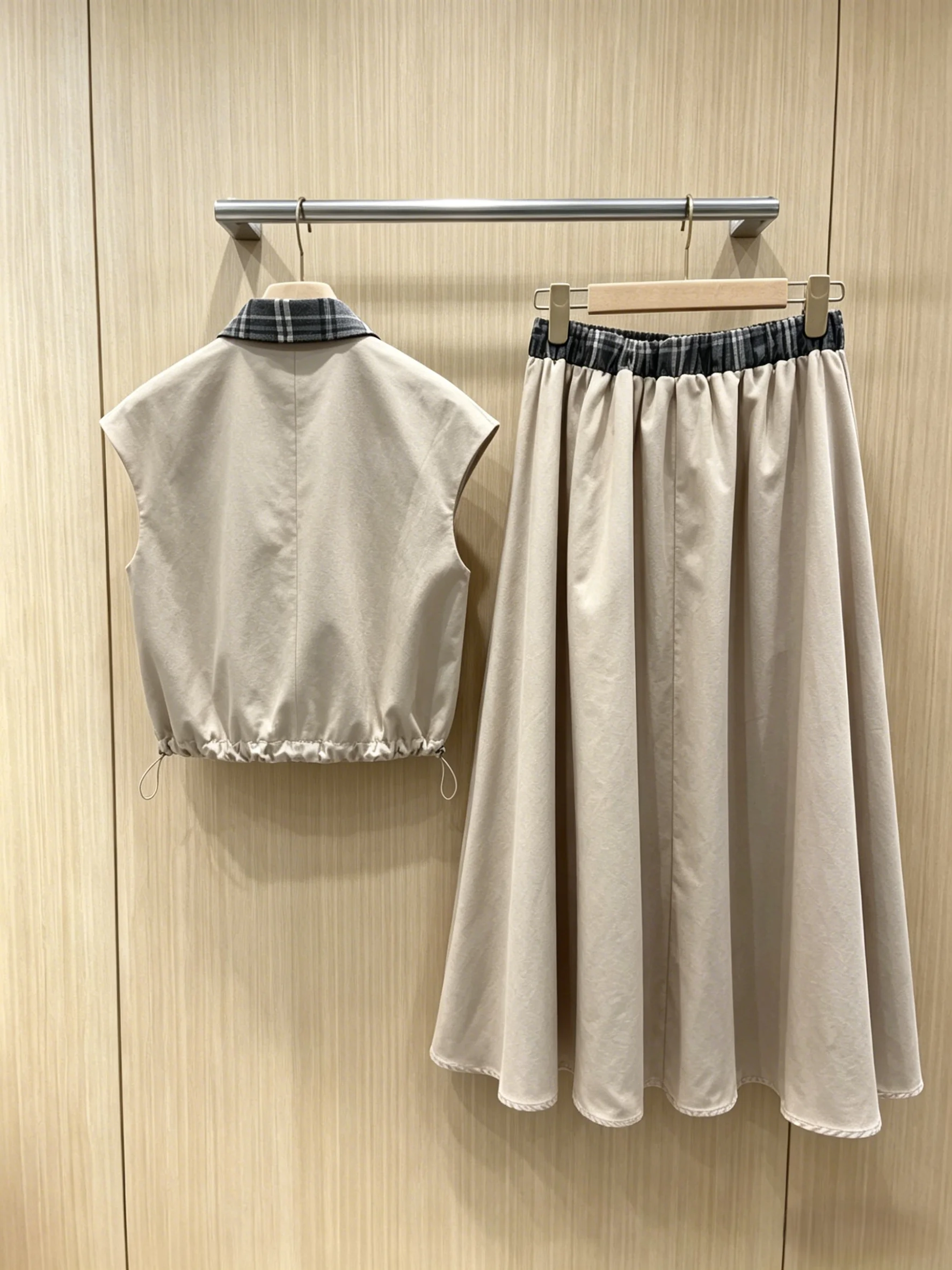 

Women's Two Piece Summer Set Sleeveless Zip Vest matched with Casual A-line Midi Skirt for Daily Use