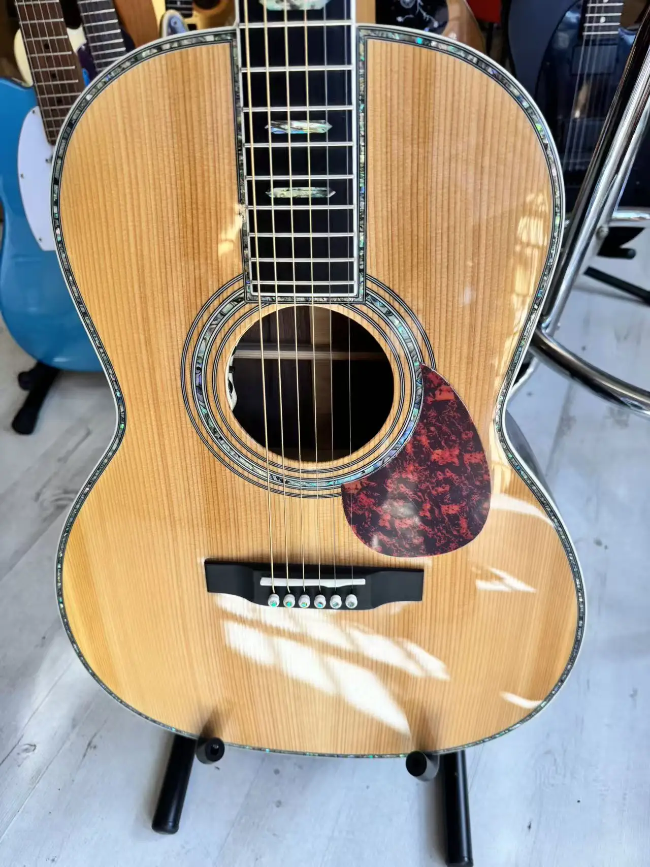

Custom Parlor OOO45 Acoustic Guitar, Solid cedar Slot Head, 12 Fret,Fancy, abalone, OO