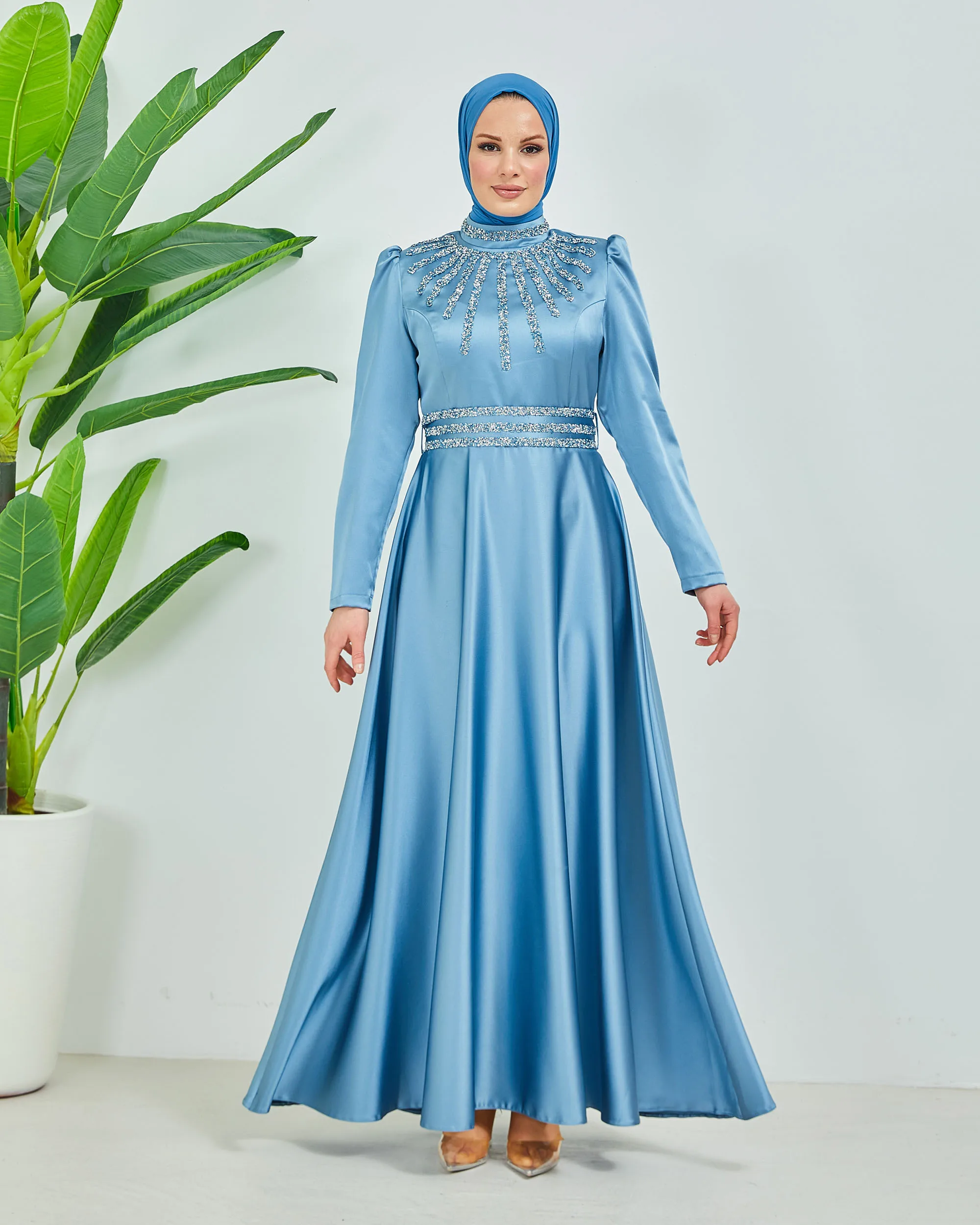 It is the evening dress you are looking for special occasions, wedding, engagement, promise, invitation and graduation