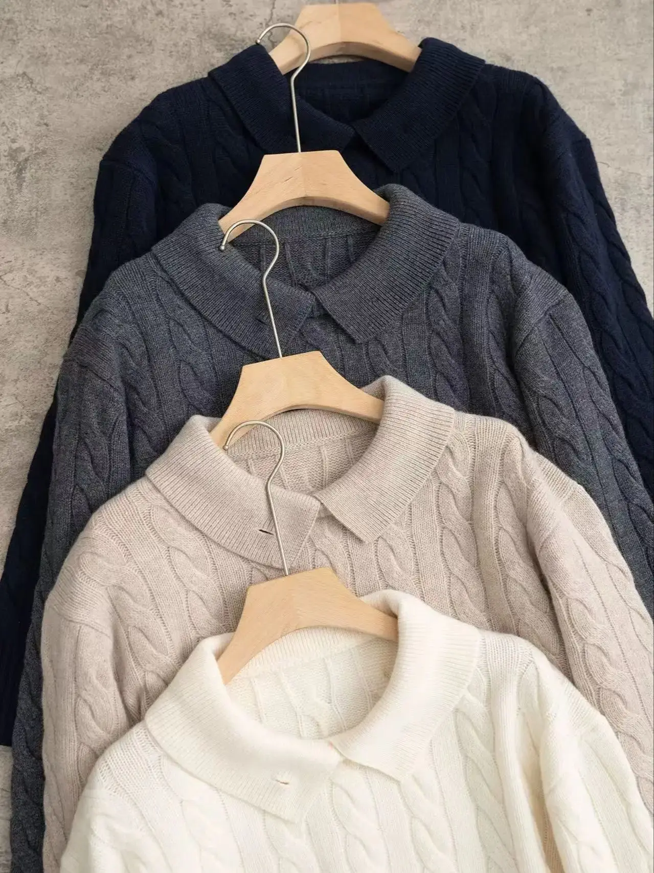 سترة بولو محبوكة فاخرة بلون سادة من صوف الكشمير