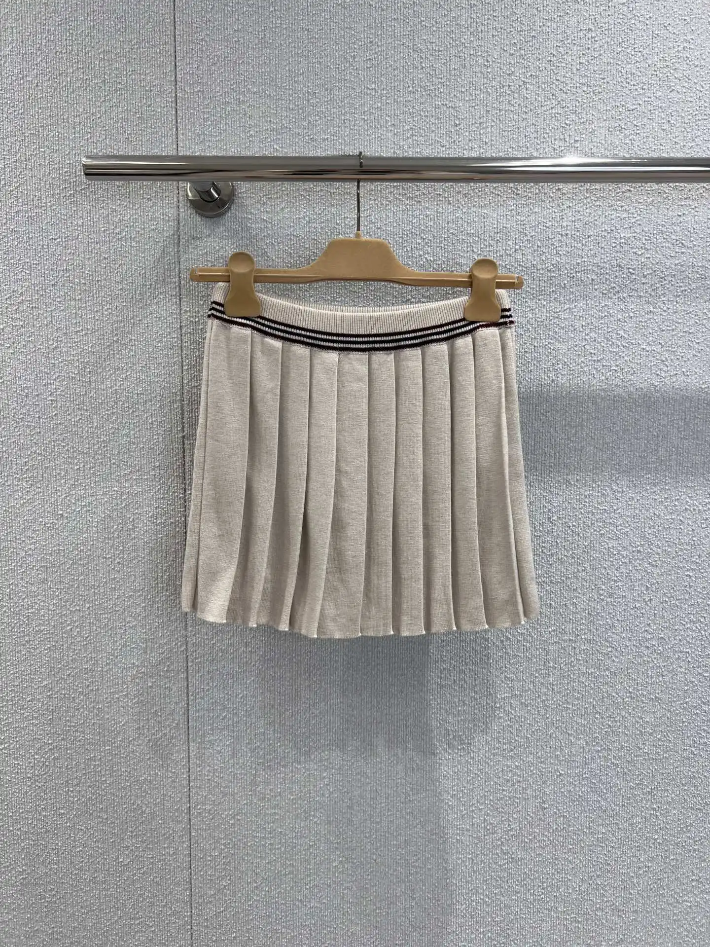 

2025 New Skirt Striped Cashmere Fashionable Versatile Slimming Figure-hugging Spring Summer