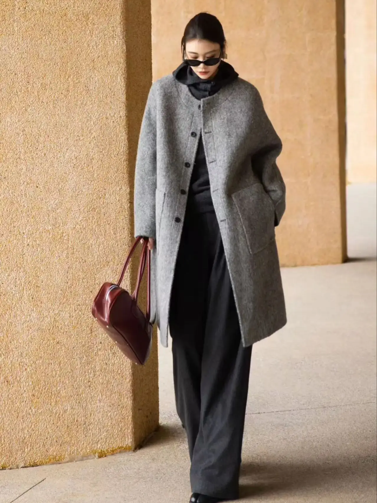 

Elegant minimal high quality warm loose camel wool coat