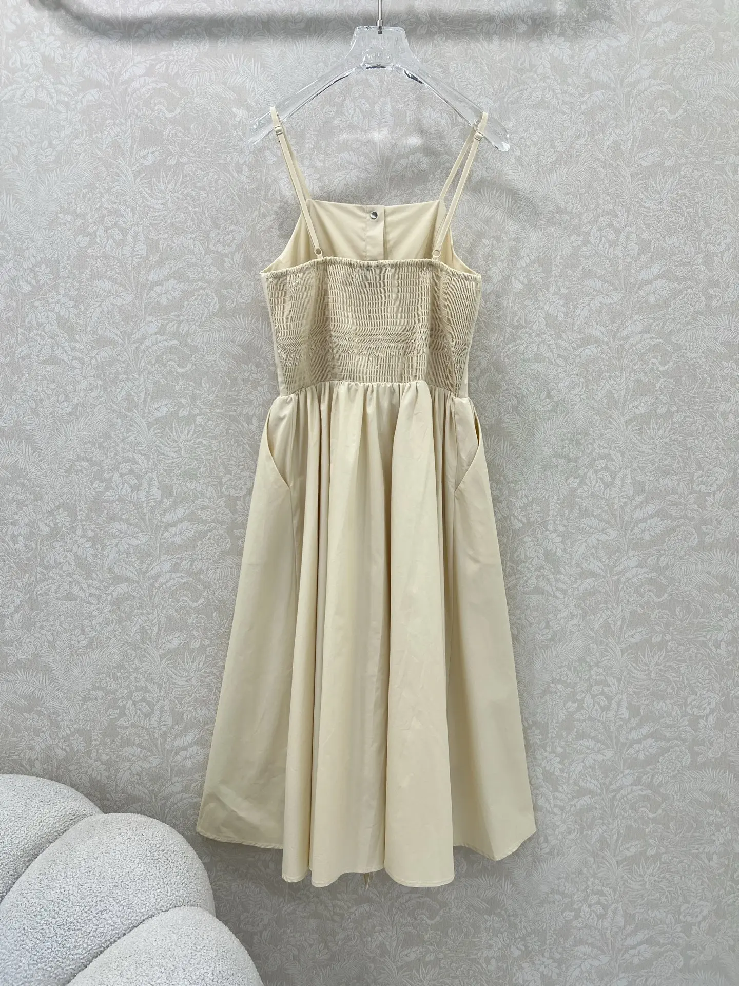 

High quality spring and summer women's volleyball buckle silver buckle decorative suspender dress SU253