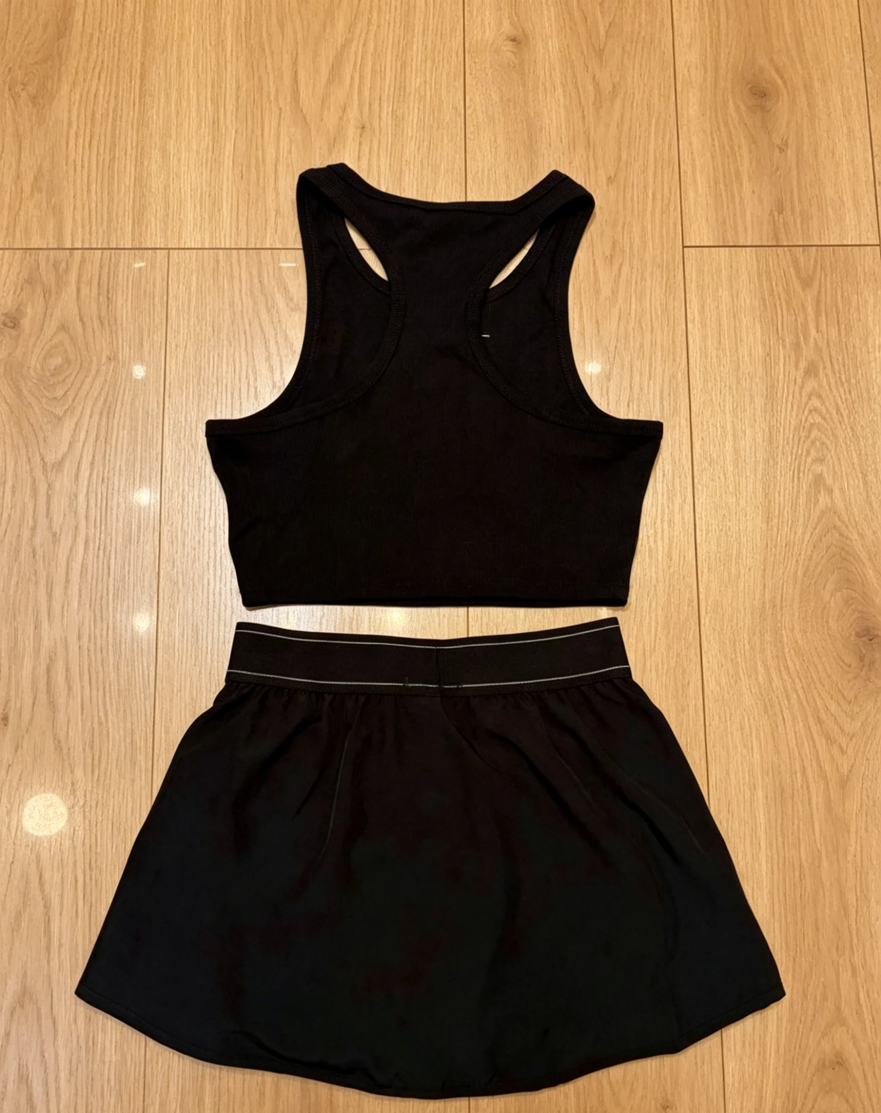 2026 New Style Womens Black Vest and Short Skirt Set Size M L Simple and Versatile Code 039