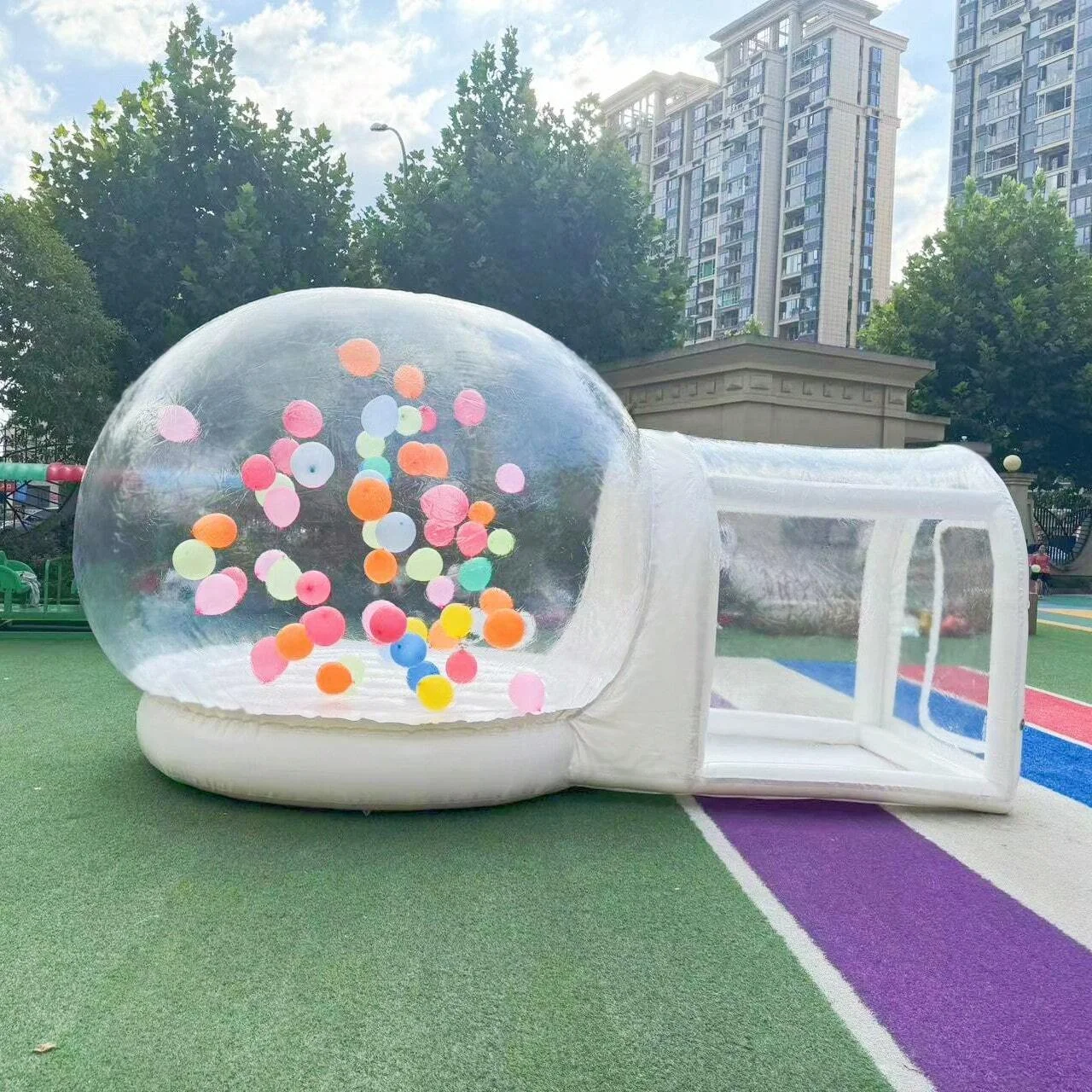 Casa de salto de castelo branco de PVC resistente de 13 pés com poço de bola e casinha de bolha de balão de trampolim de salto de 10 pés para festa no quintal