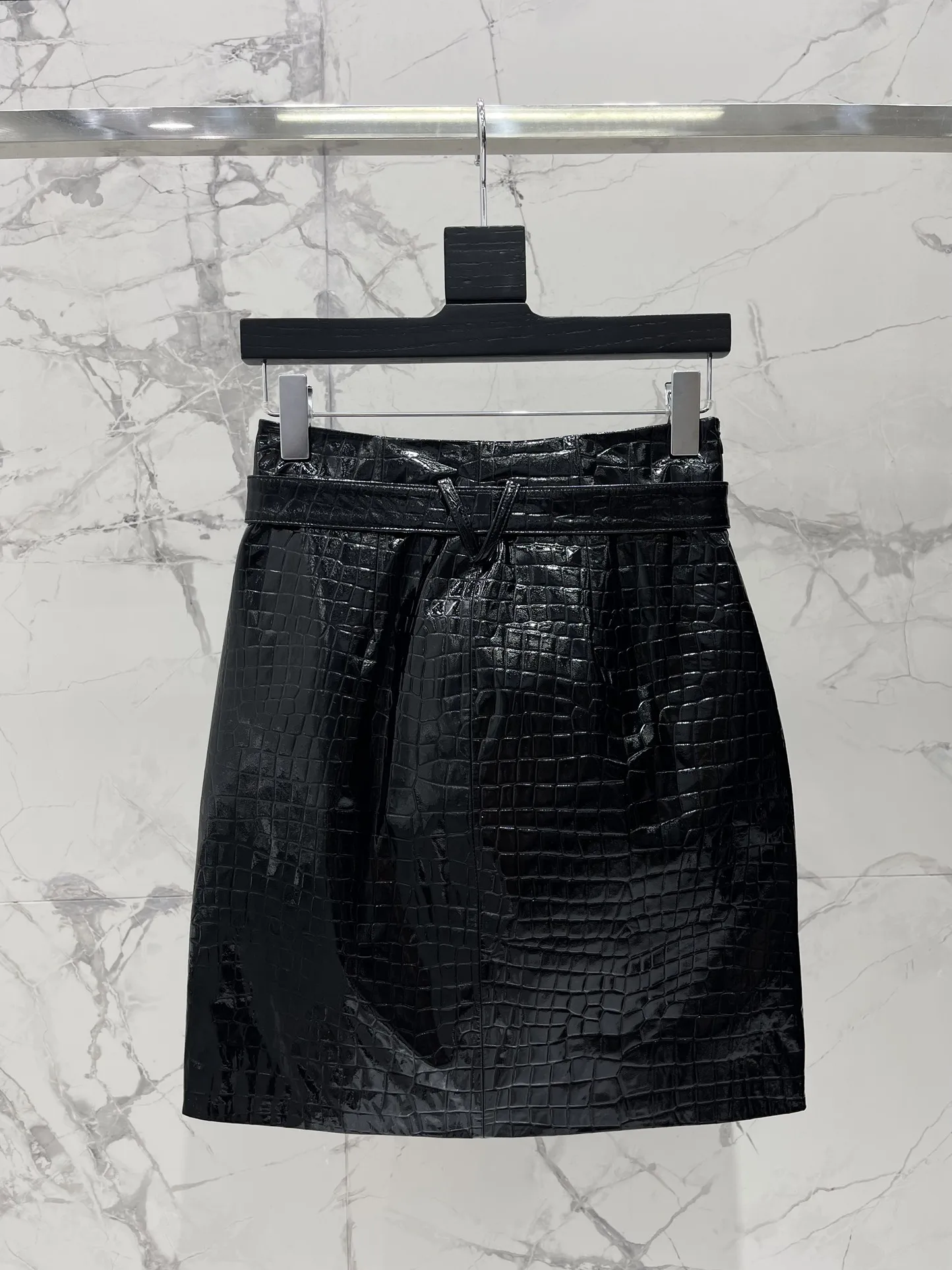 

High Quality 2025 Spring And Summer Women's Casual Fashion A-line Slim Genuine Leather Alligator Pattern Leather Skirt JQ066