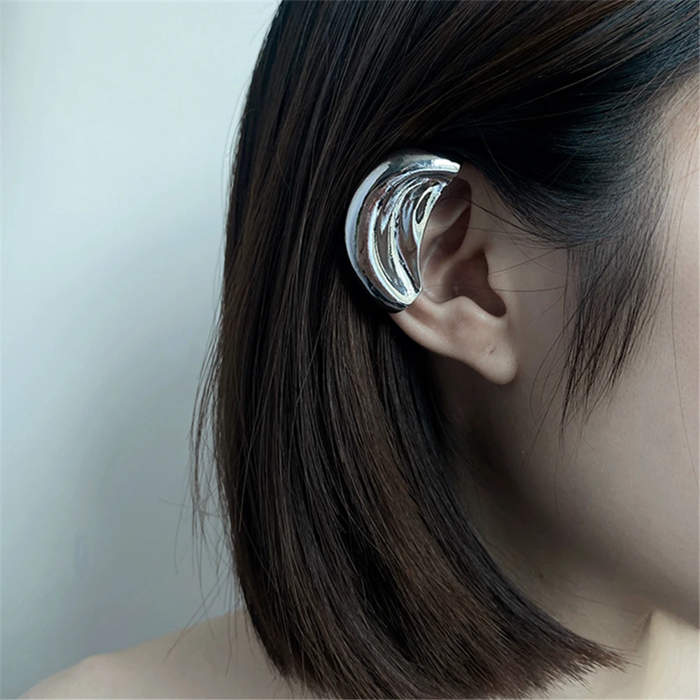 HUANZHI 2022 New Cyberpunk Elf Ear Accessories Mechanical Metal Ear Clip For Women Men Trendy Punk Party Show Jewelry