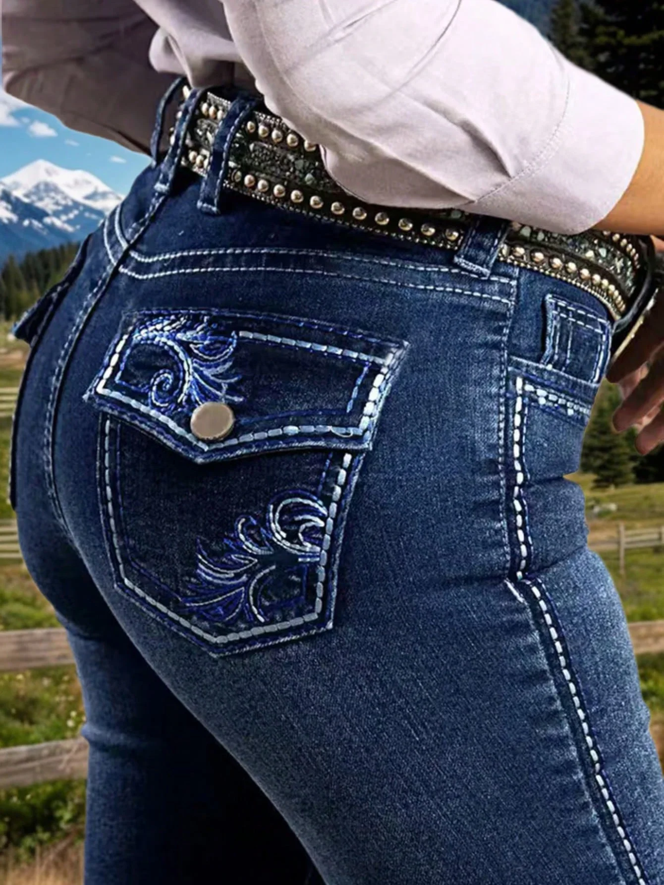 

【HME】Women's fashion slim-fit tapered jeans, vintage peacock feather embroidery, machine wash all year round