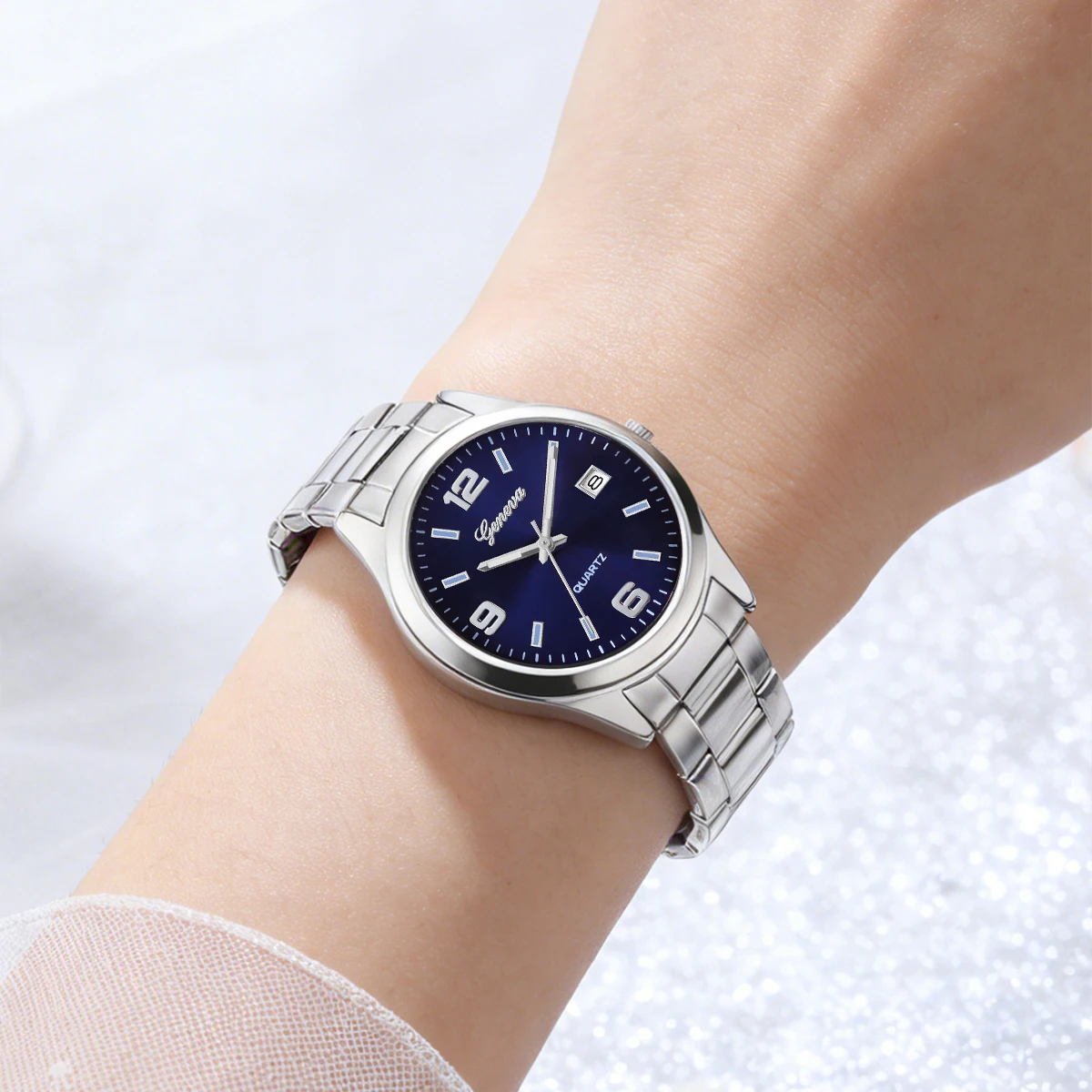 1 Piece of Simple and Stylish Unisex Quartz Watch, with a Round Dial and Analog Display, Suitable for Various Occasions, Versatile for Everyday Wear, and a Great Holiday Gift.