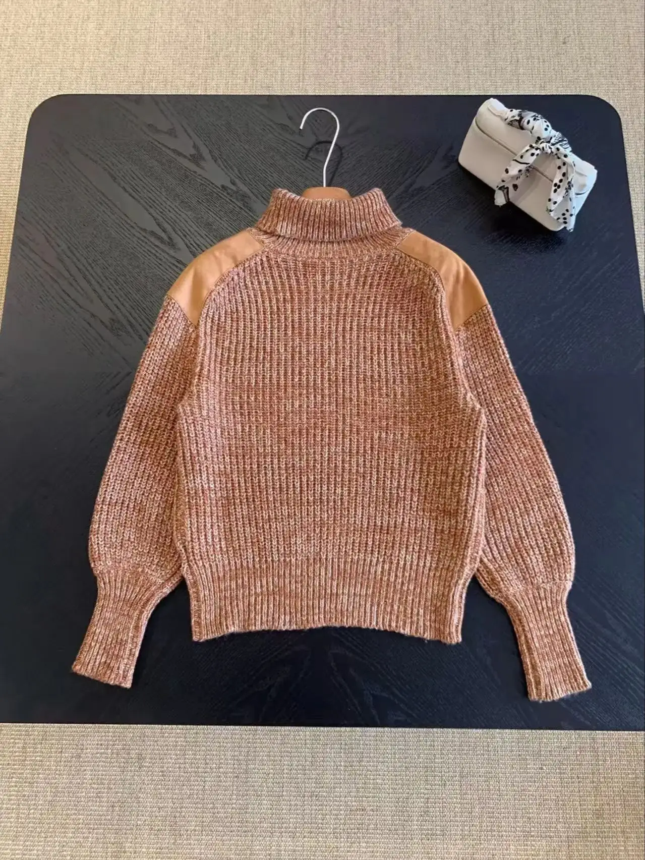 

Luxurious solid color high-neck cashmere-wool blend knit sweater