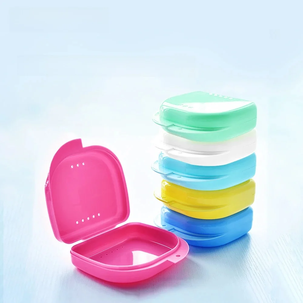1 szt. Ortodontyczny pojemnik do przechowywania protez Dental Teeth Retainer Box Denspay opieka zdrowotna szelki Case ochraniacz na usta pojemnik — zdjęcie 2