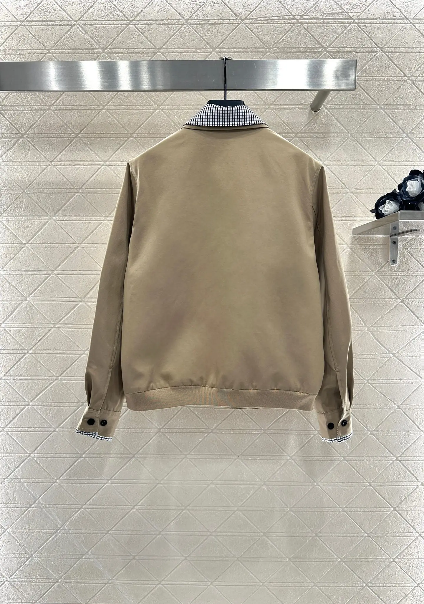 

Новинка 2023 года, куртка в клетку, хлопковая куртка на молнии с вышивкой и пуговицами на лацканах, универсальная утягивающая фигура, зима-осень