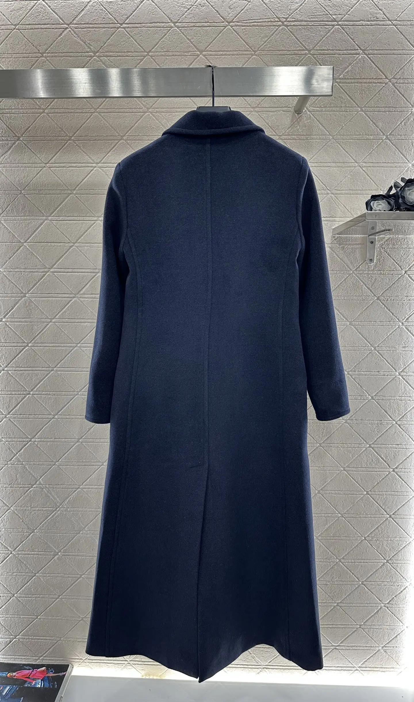 

Осень 2025 г., новый стиль, длинное шерстяное пальто с воротником на плечах, шерстяной материал, флип-кишеня, темно-синее 30