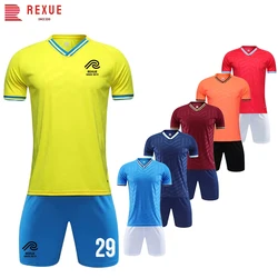 Hot Sell Soccer Jersey Outfit Suit for Men Boys Quick Dry 2023 2024 New Season Kids Man Football Uniform Tracksuit Sets Custom