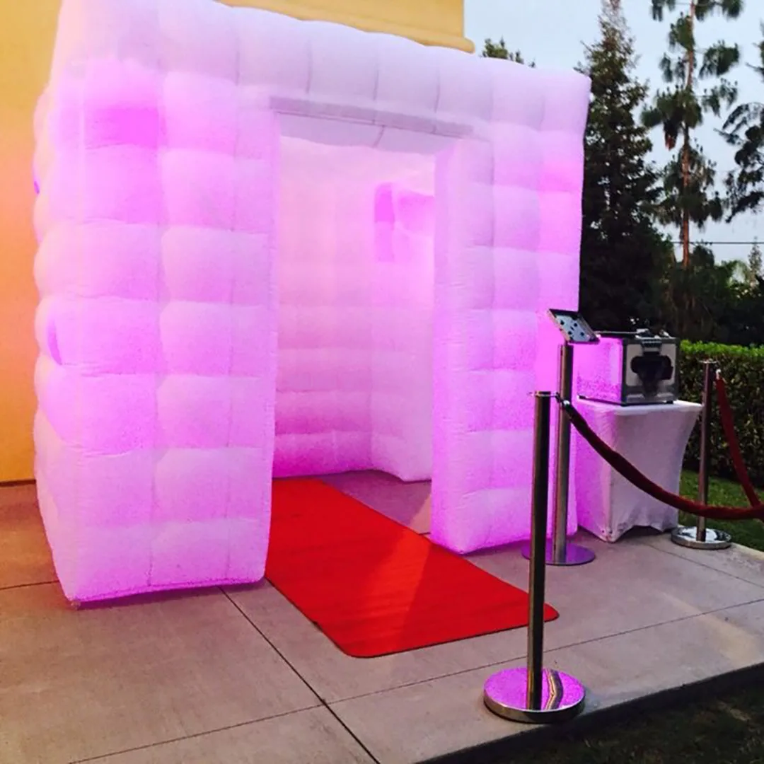 خيمة كابينة تصوير عملاقة قابلة للنفخ مع أضواء تغيير لون خلفية مناسبة للحفلات ومحطة سيلفي قابلة للتخصيص لترويج حفلات الزفاف #4