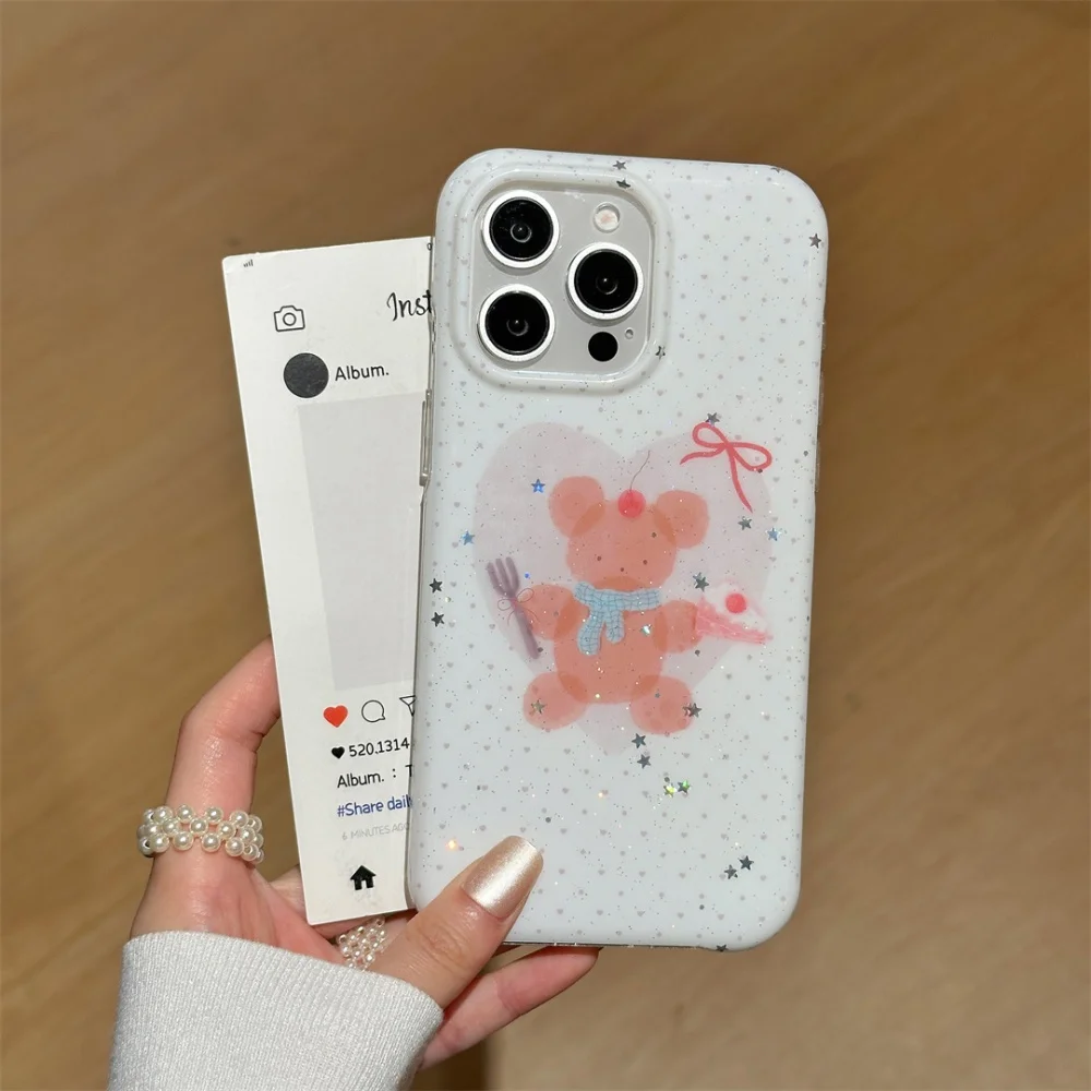 เคสโทรศัพท์ลายหมีน่ารัก เย็บแบบเรียบง่าย สำหรับ iPhone 17 16 ProMax 14 15 Pro เคสโทรศัพท์แบบใหม่ น่ารัก กันกระแทก ป้องกันอย่างดี