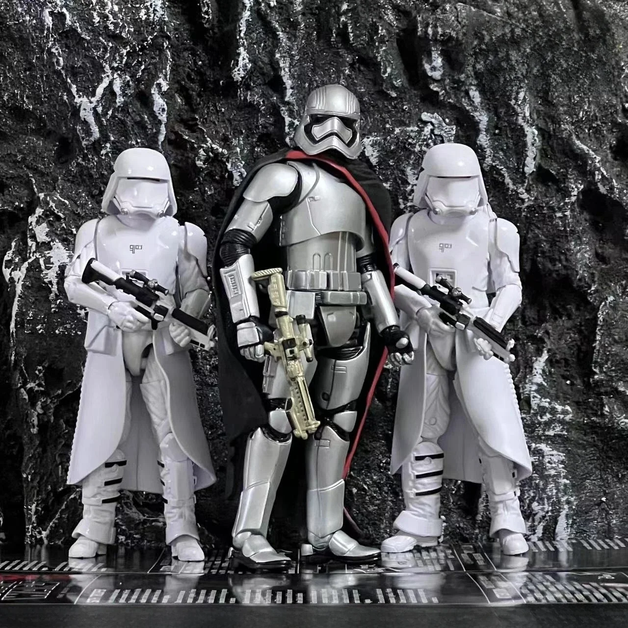 6-inch Star Wars The Black Series Force Awaken First Order Captain Phasma Commander Snowtrooper-actiefiguur verzamelspeelgoed - afbeelding 2