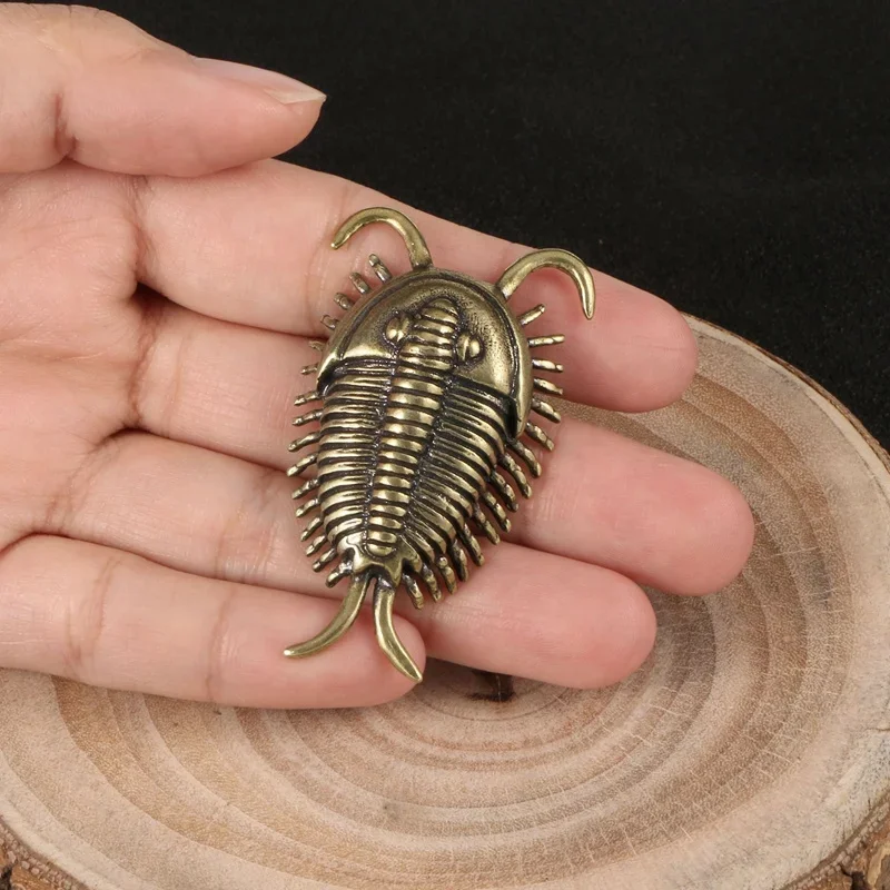 Petite Statue d'insecte antique en laiton, trilobite cambrienne, ornements de bureau, thé, artisanat pour animaux de compagnie, Figurines d'animaux, jouet miniature