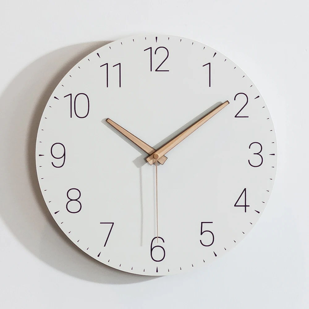 Domestic fly-to-flat noise-free interior wall clock 30cm