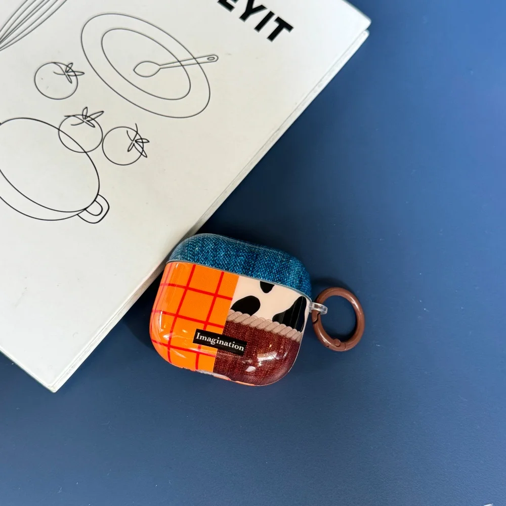 

Stylish spliced ​​denim headphone protective case,suitable for AirPods4/3/2Pro/2/3,fashionable new shock-proof protective case