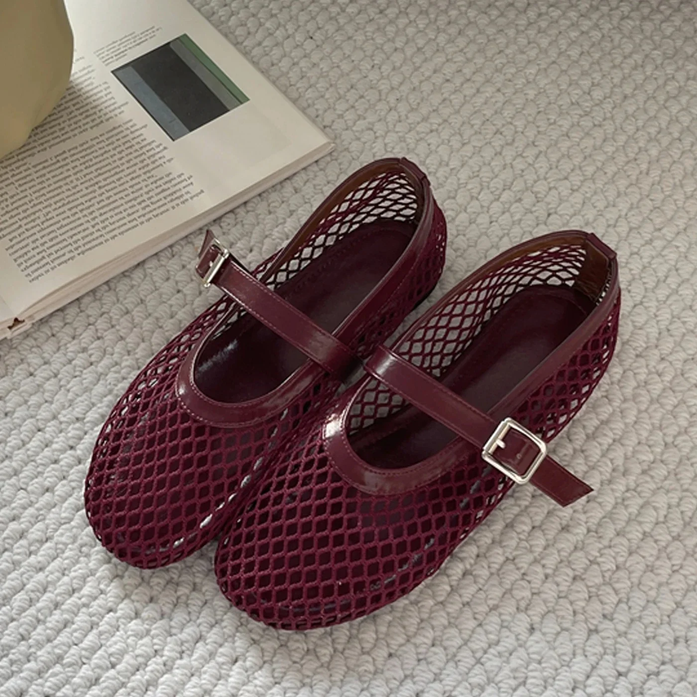 Eilyken Zomer Designer Gezellige Mesh Hakken Dames Platte Schoenen Mode Ronde Neus Gesp Casual Outdoor Jurk Sandalen - afbeelding 2