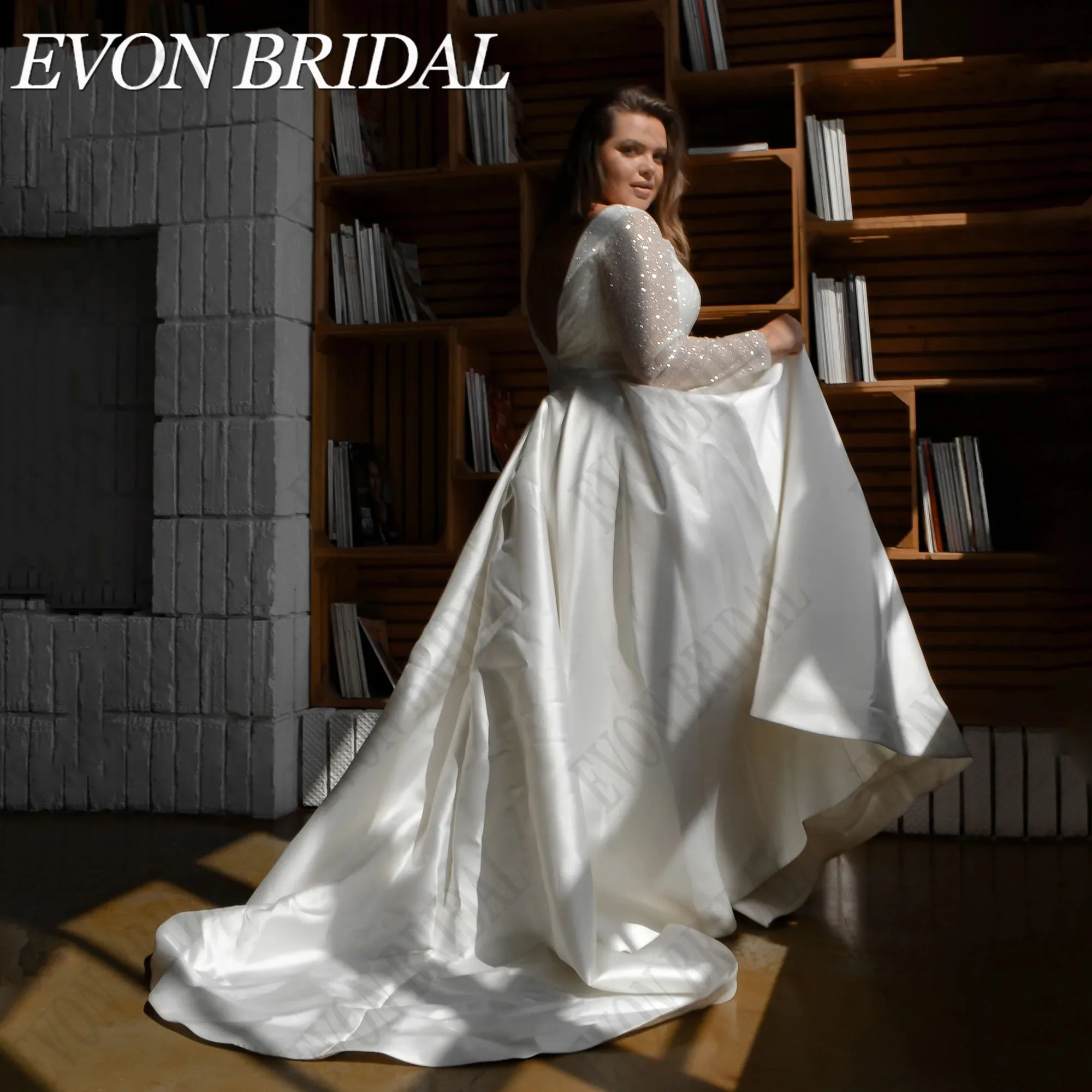 EVON BRIDAL 반짝이는 플러스 사이즈 웨딩 드레스, 더블 브이넥, 백리스 긴팔, 새틴 A 라인, 우아한 베스티도 드 노비아EVON BRIDAL 블링블링 플러스 사이즈 웨딩드레스 더블 V넥 백리스 긴팔 단자 A자 우아한 조끼 De Novia