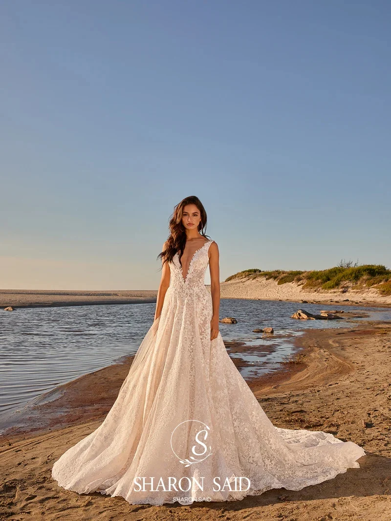 Sharon Said Luxe Diepe V-hals A-lijn Off White Kant Trouwjurken Elegante Backless Hof Trein Bruidsjurken SW357 Aangepaste