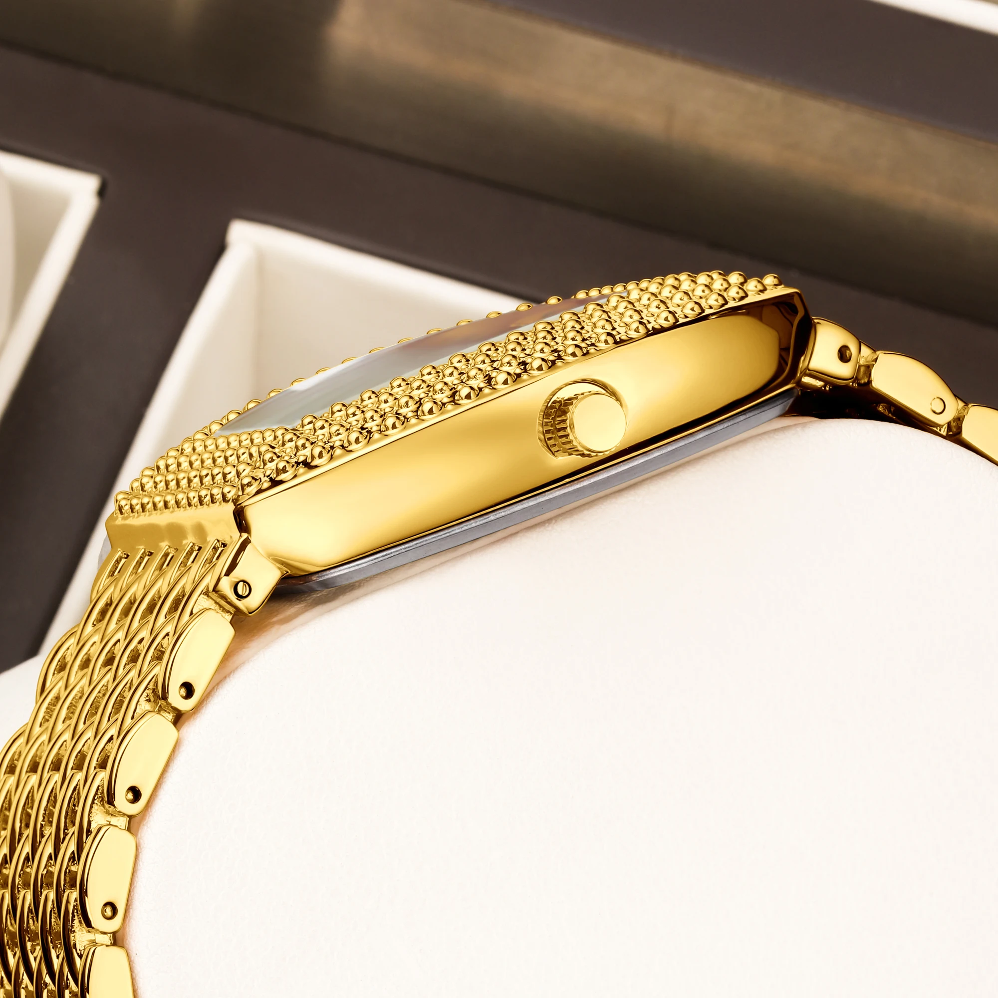 ساعة Yalalusi Brand 1 كوارتز كاجوال متعددة الاستخدامات مطلية بالذهب تتضمن صندوق هدايا وأداة ضبط الحزام وقماش تنظيف