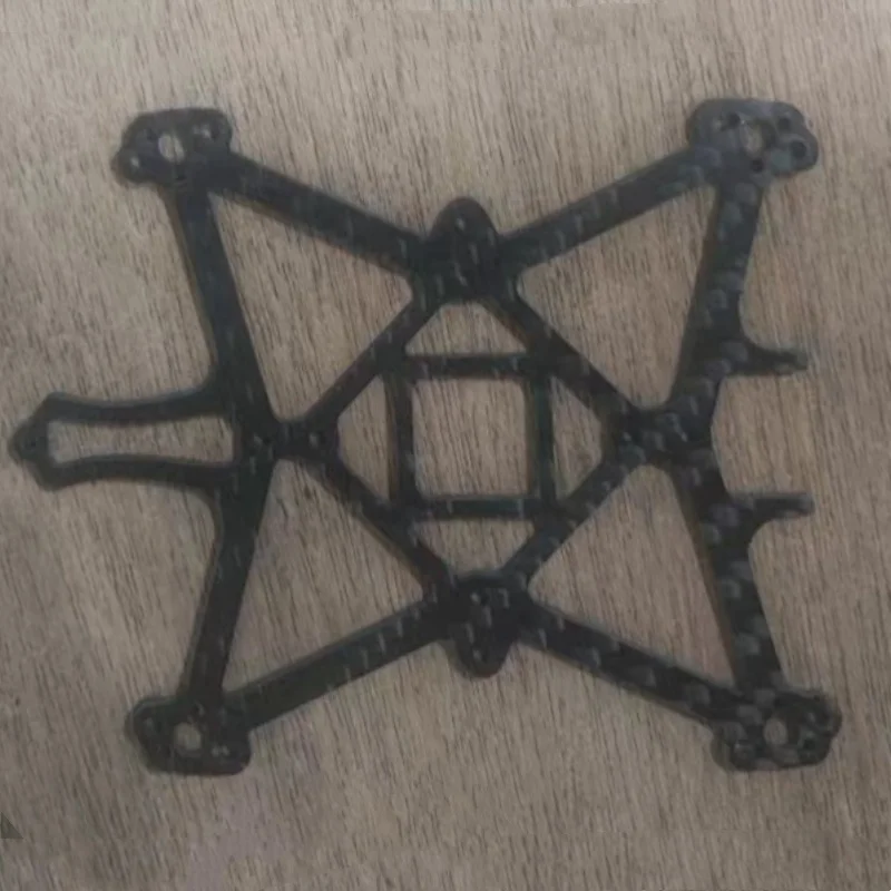 0.2-20m คาร์บอนไฟเบอร์แผงแผ่นกระบวนการสําหรับเครื่องบิน RC Drone อะไหล่ที่กําหนดเองเครื่องจักรกล CNC Milling Matte glossy Twill