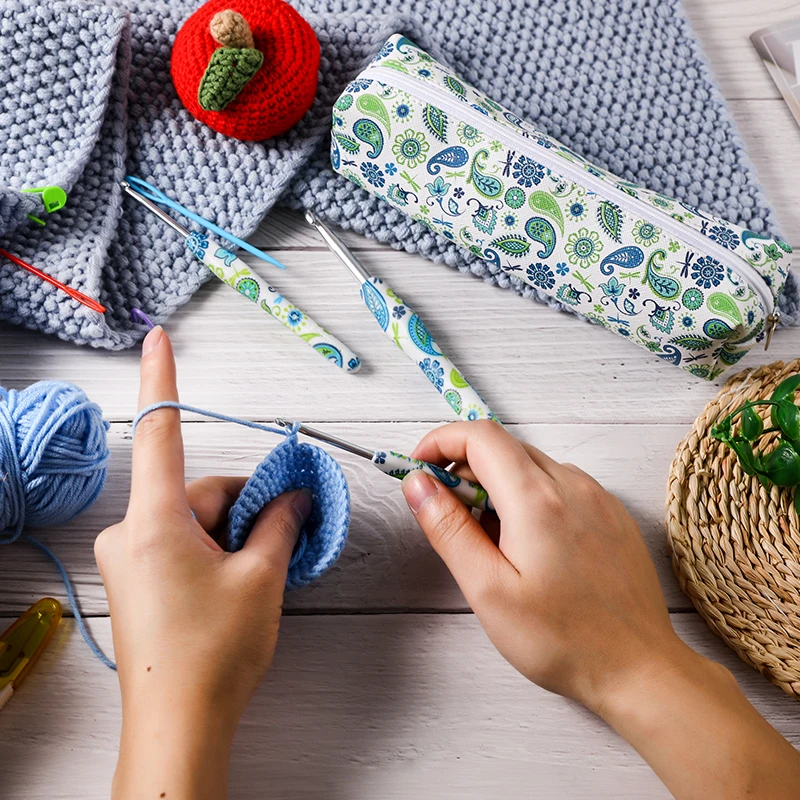 

Paisley printed crochet hook (single piece / set) - ergonomic soft-handled TPR crochet hook for sweater knitting