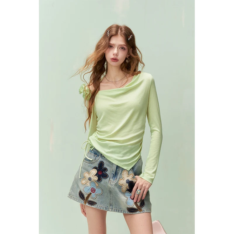 ELFSACK Elegant Long Sleeve T-Shirt with Draped Cowl Neck & 3D Floral Appliqué, Soft Wool Blend Tee, Cute Dressy Tops for Women