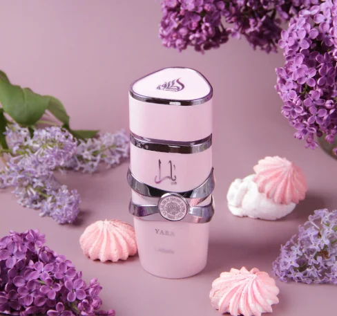 Lattafa Eau de Parfum – Parfum femme longue durée à la vanille, de la Gourmand, des notes fruitées et florales – 3,40 oz / 3,4 fl oz |   Par