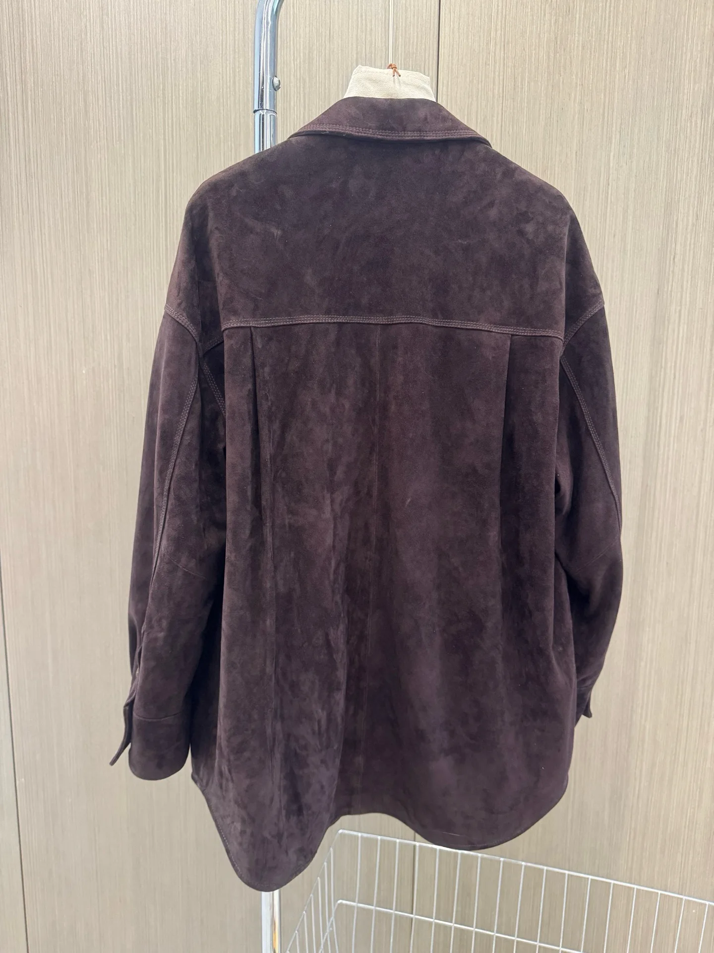 Elegante giacca da donna in vera pelle scamosciata minimal