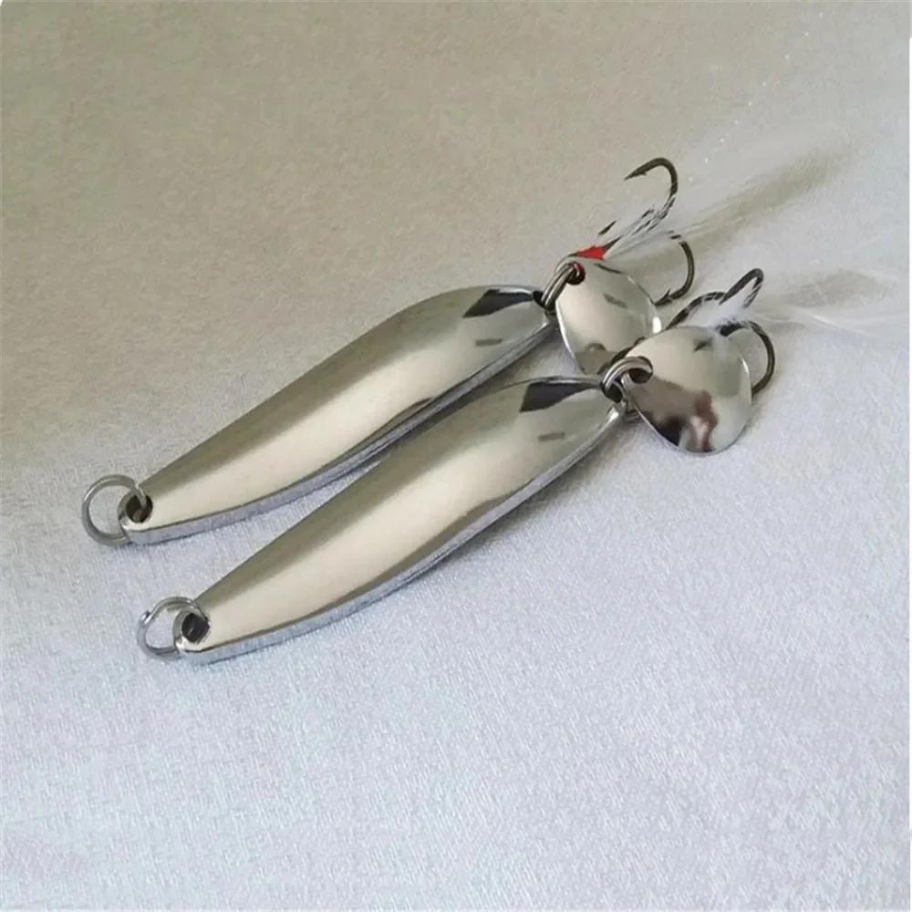 1 szt. Metalowa złota srebrna łyżka przynęta wędkarska cekinowe twarde przynęty hałas błyskotka z piórkiem na przynęty morskie narzędzie Wobbler Spinner — zdjęcie 2