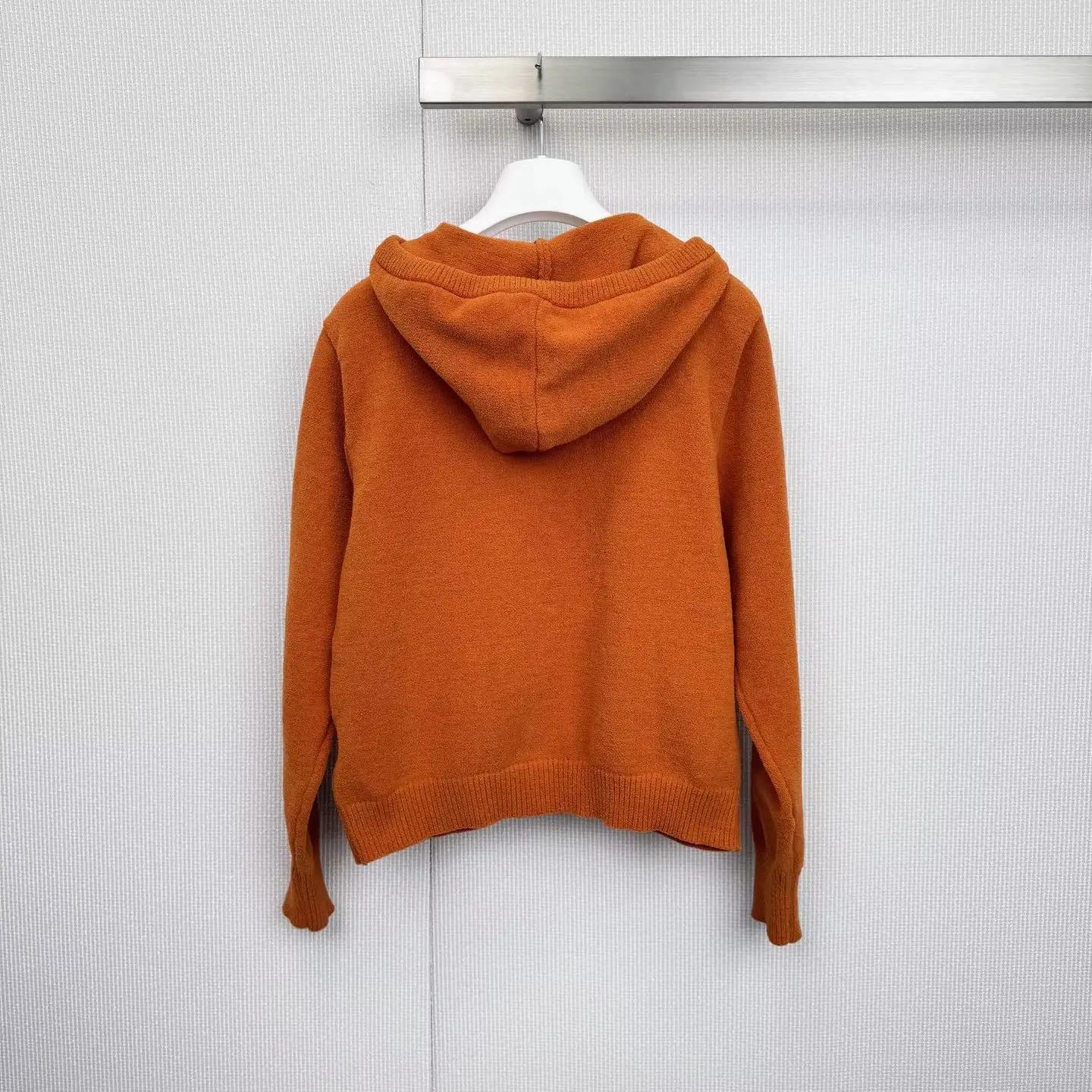 

2025 New Women Clothing Autumn And Winter Sunset Orange Cashmere Hooded Sweater High Saturated Orange Slightly Wide Version