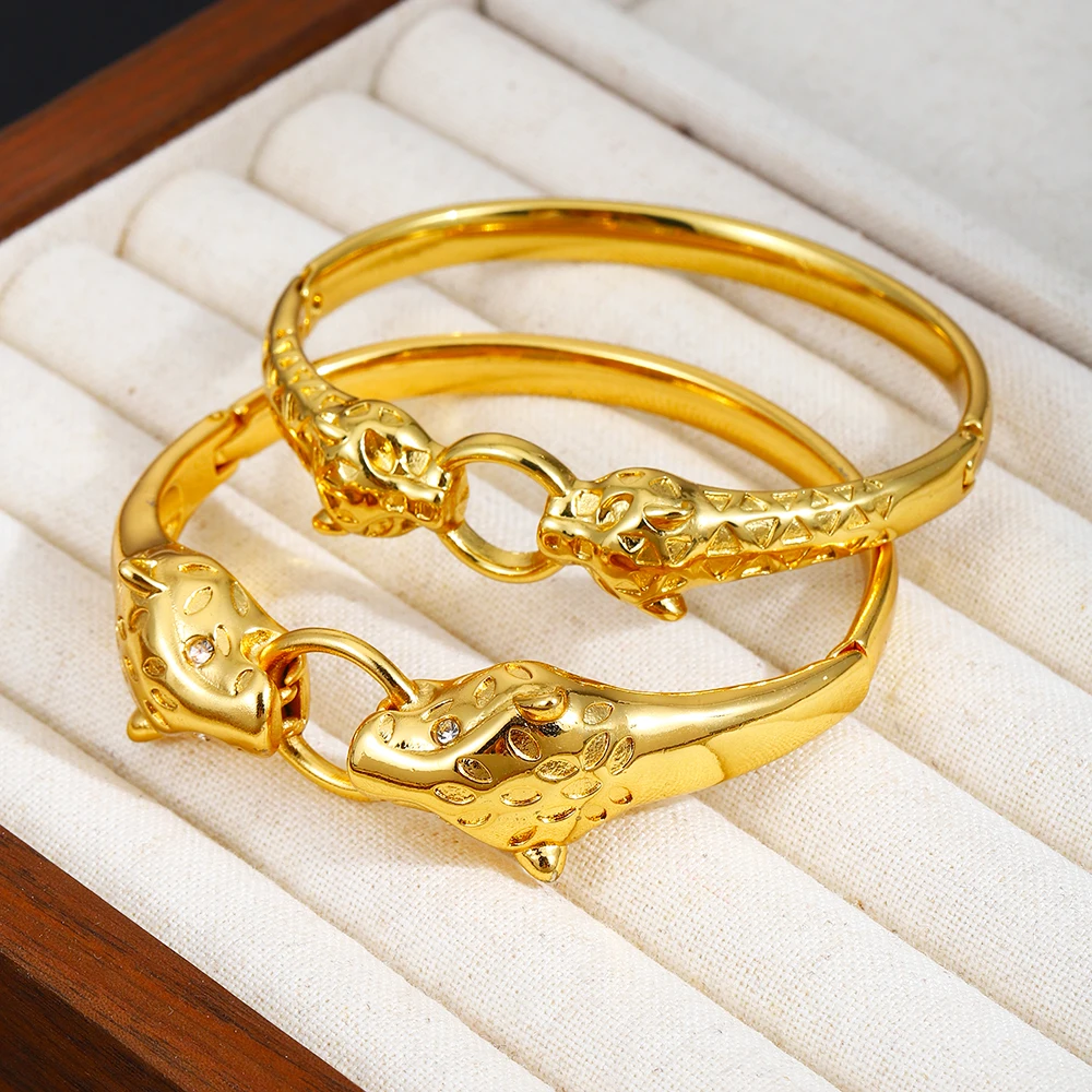 2 قطعة/المجموعة خمر الفاخرة ليوبارد رئيس مشبك زوجين الفولاذ المقاوم للصدأ سوار الإسورة ، وضعتها مجوهرات الذهب اللون مقاوم للماء