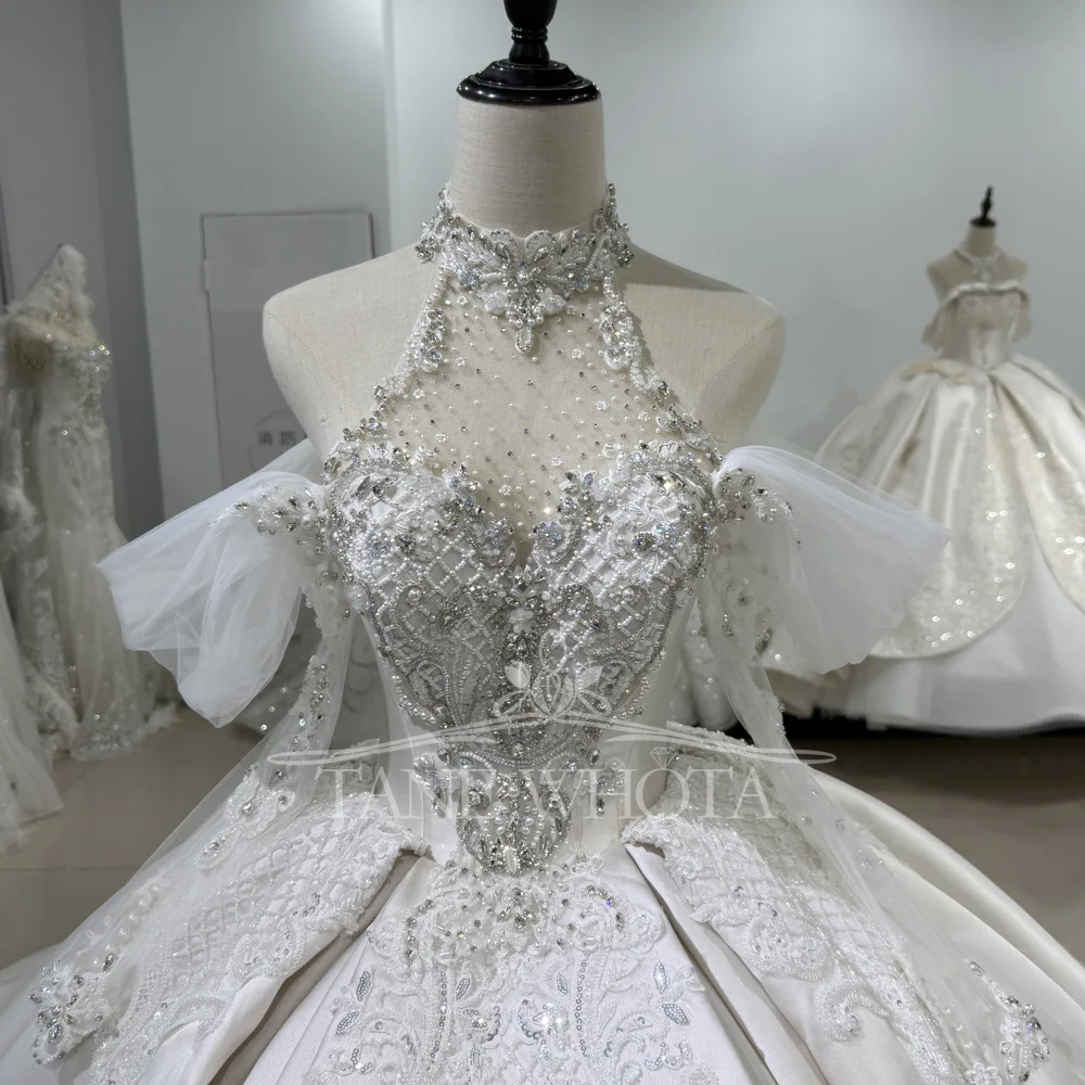

Luxury Wedding Dress Beading Halter Neckline Off The Shoulder Long Sleeve Satin Ball Gown Vestido De Novia