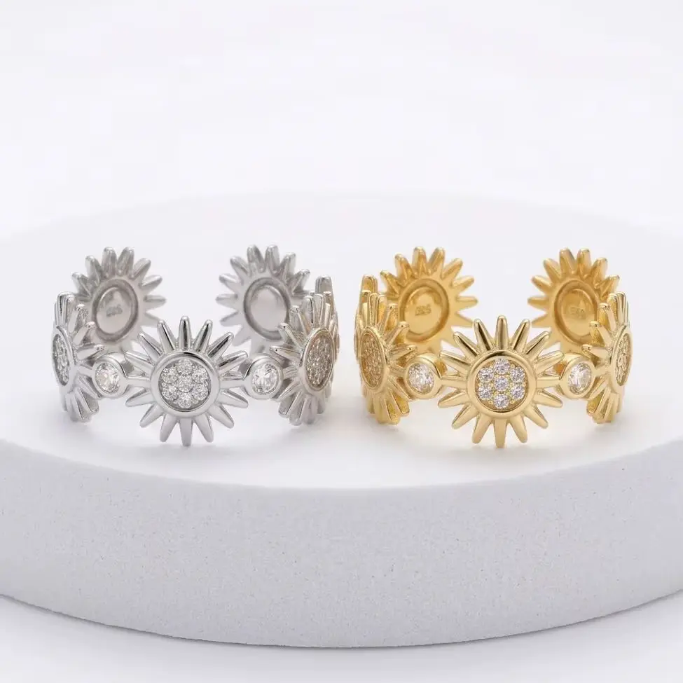 Vintage Stainless Steel Sunshine Zircon Ring Trendy Golden Sunflower Open Rings Waterproof Fashion Women Jewelry